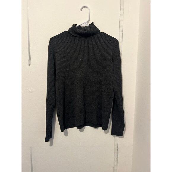 Sweater - Picture 1 of 2